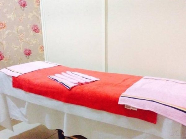 The Essential Unisex Salon